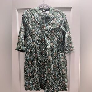 Tuckernuck Floral Green Dress Medium